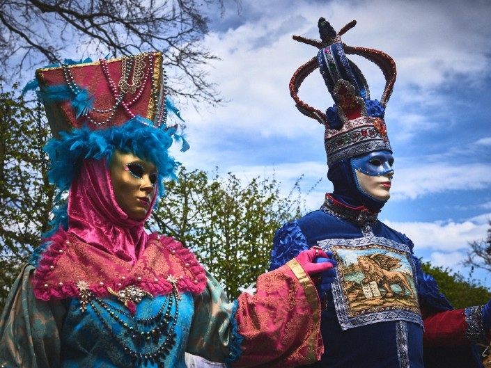 Les costumes de Venie aux jardins d’annevoie 2017 – 48 mm – Les costumes de Venise aux jardins d annevoie 2017 NIKON D800E 48 mm 7.12325 – avr. 30 2017 – NIKON D800E