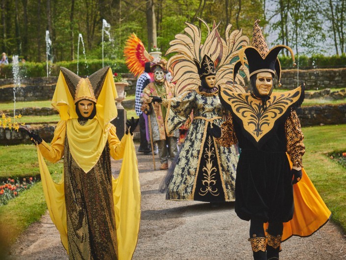 Les costumes de Venie aux jardins d’annevoie 2017 – 86 mm – Les costumes de Venise aux jardins d annevoie 2017 NIKON D800E 86 mm 6.32016 – avr. 30 2017 – NIKON D800E